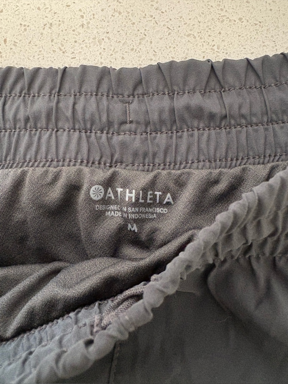 Athleta Mesh Racer Run Mid Rise 4" Short - Picture 4 of 12